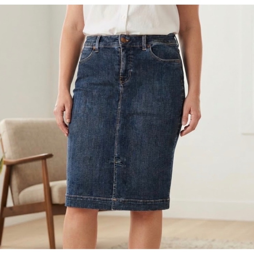 Talbots Women Medium Wash Denim Pencil Skirt Size 4 Stretch Knee Length Jean